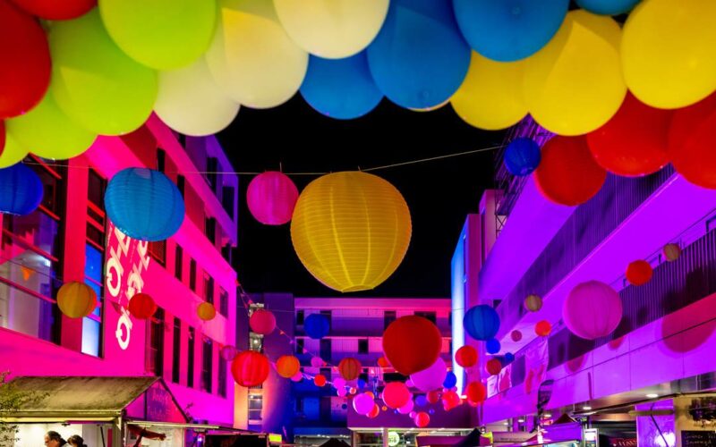 „Tanz in die Neue Mitte“: Schoofs eröffnet mit einem Frühlingsfest das Fünf-Häuser-Quartier